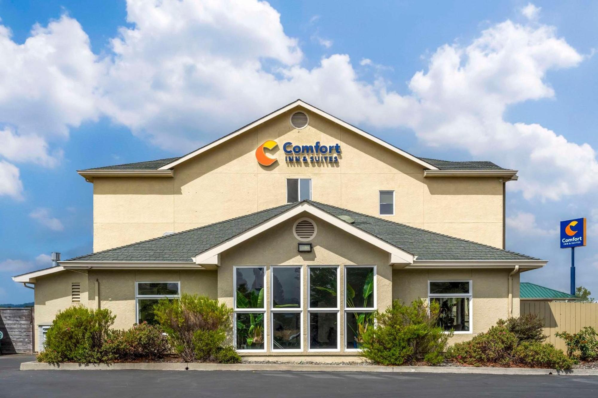 Comfort Inn & Suites Redwood Country Fortuna Εξωτερικό φωτογραφία