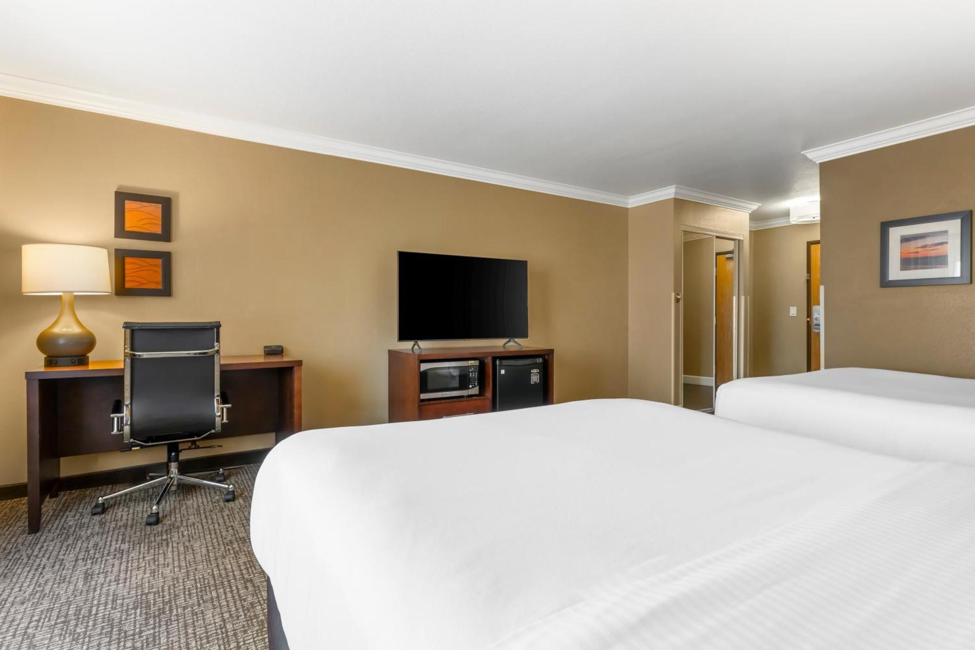 Comfort Inn & Suites Redwood Country Fortuna Εξωτερικό φωτογραφία